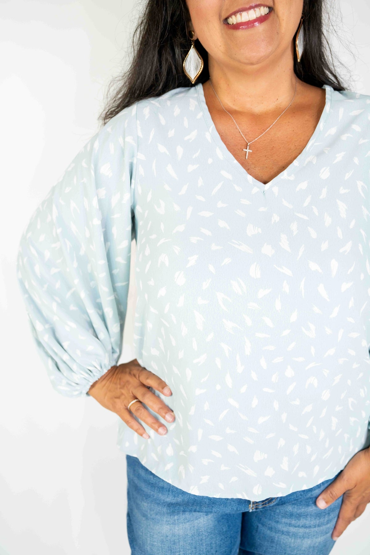 V-NECK BALLOON STYLE WOVEN TOP