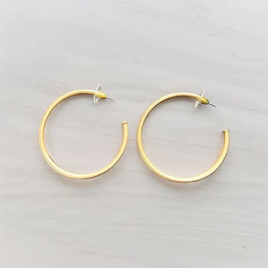 THIN GOLD COLOR HOOP EARRINGS