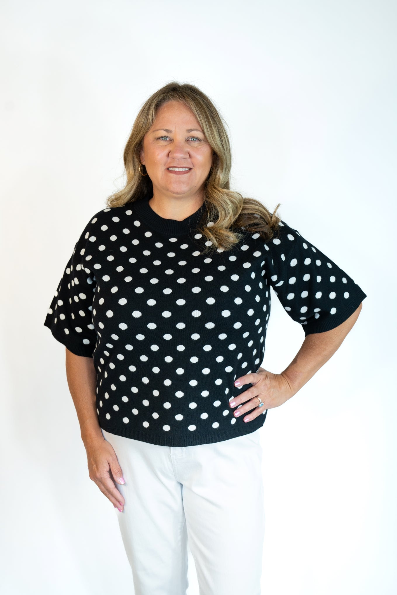 BLACK AND WHITE POLKA DOT TOP – Sisters Boutique