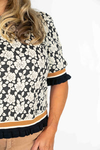 TEXTURED KNIT BANDED SLEEVE SWEATER