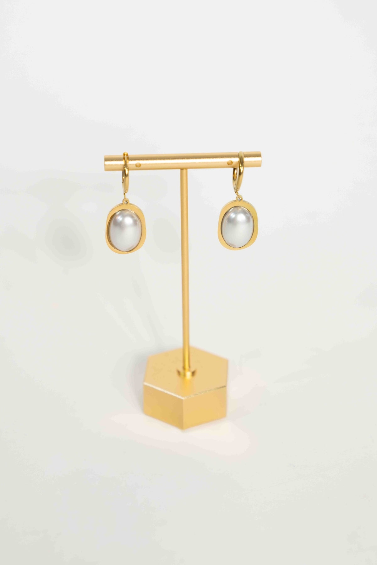 PEARL DROP EARRINGS