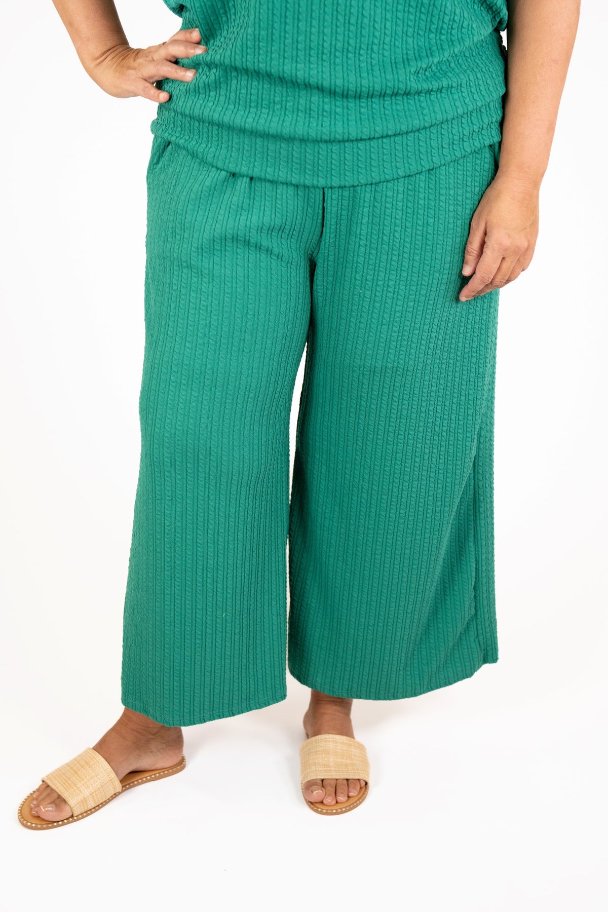 RIBBED SHORT SLEEVE CAPRI PANT SET